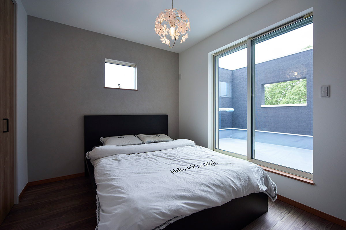 空間の広がりを感じる、快適な住まい