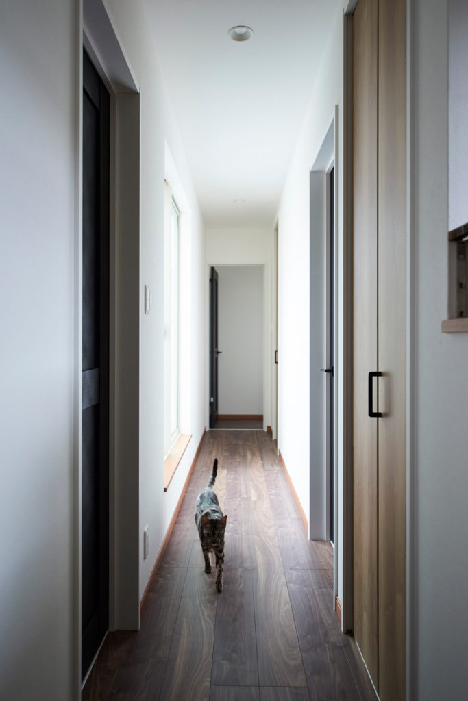 空間の広がりを感じる、快適な住まい