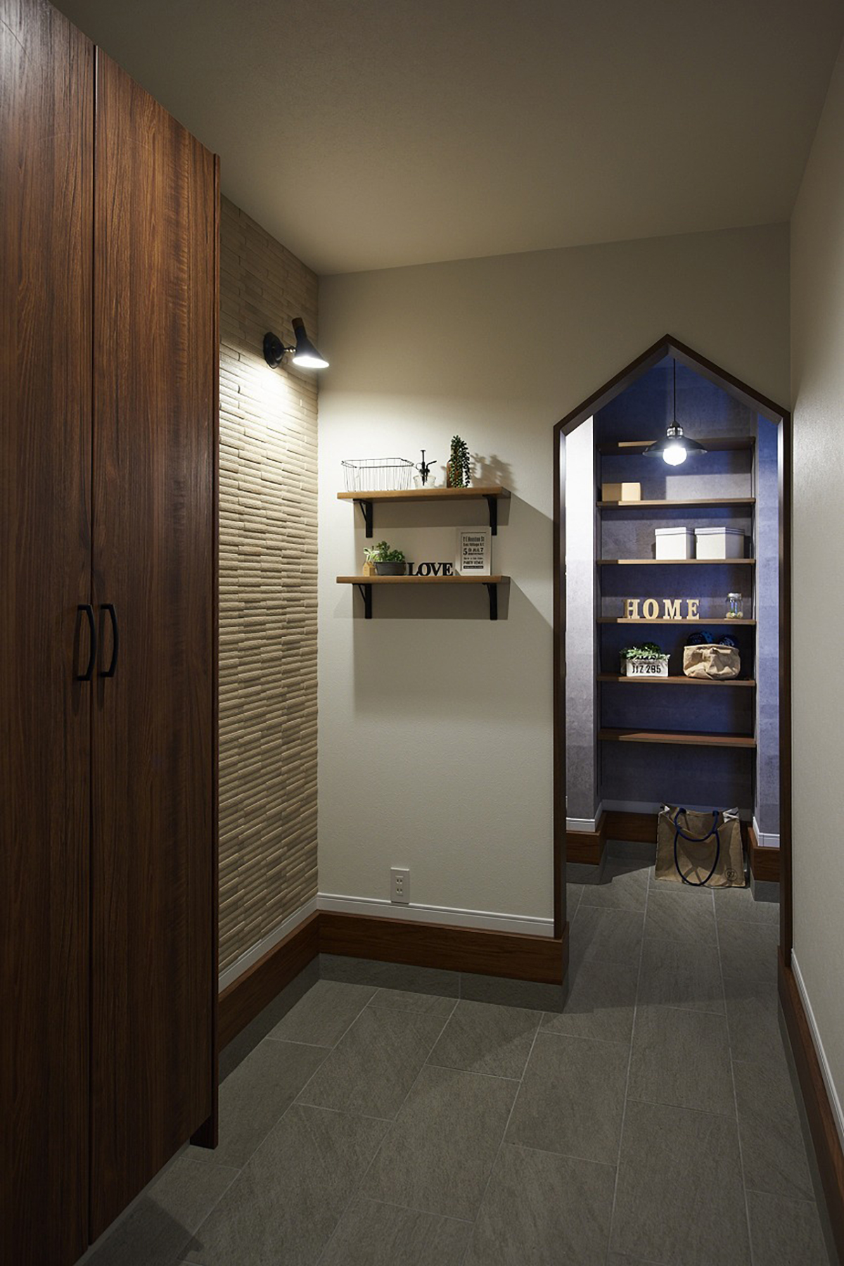 素材感と個性が調和する、デザインハウス