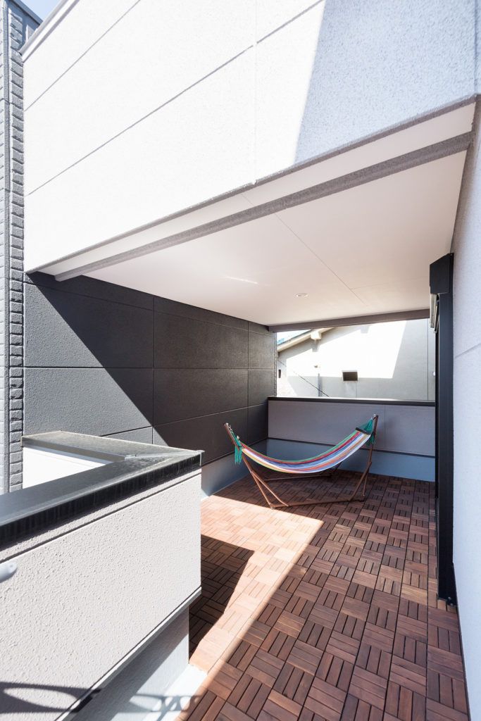 大人のBLACK&GRAYな家