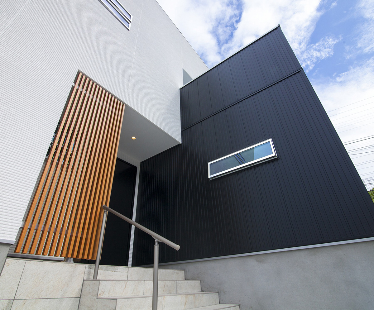 陽が射し込むハコの家