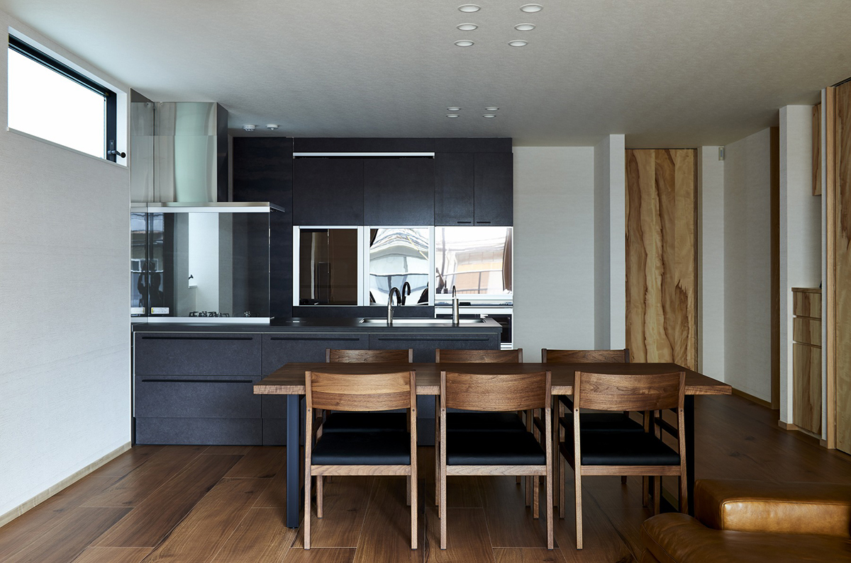 素材にこだわる、品格ある住まい