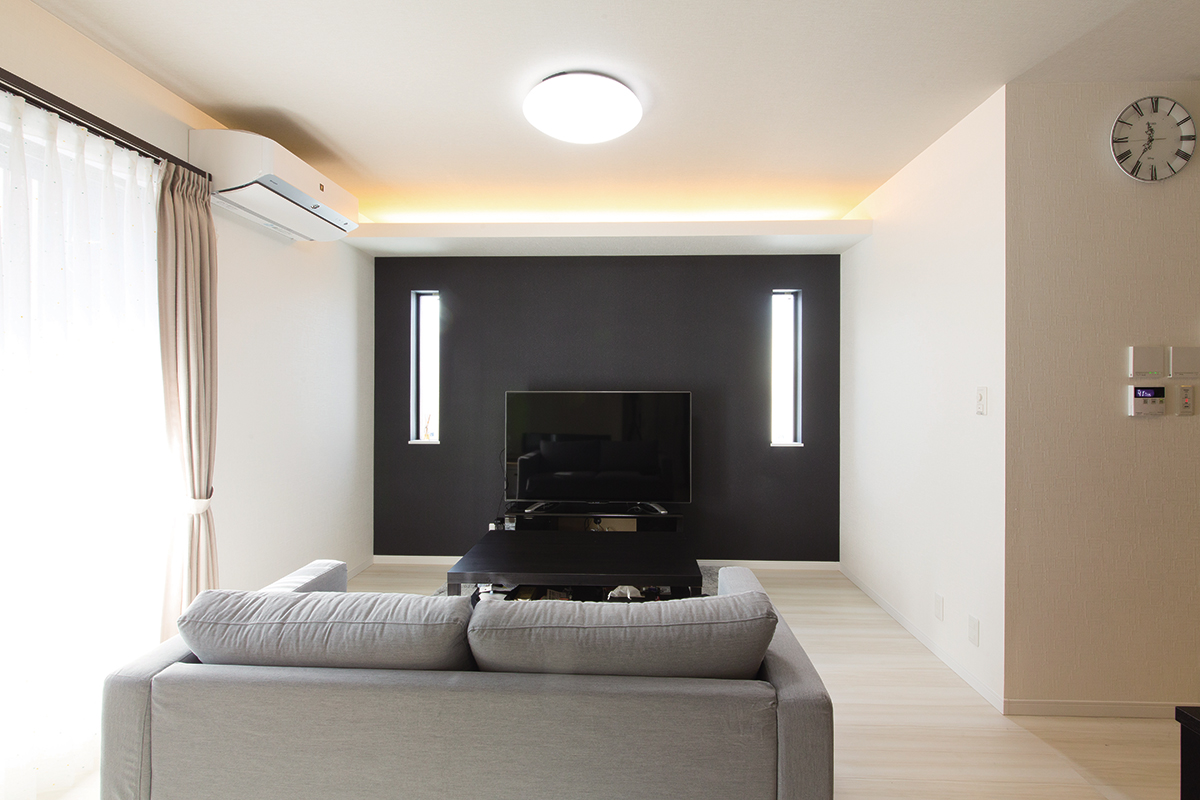 白と黒のシックモダンな家